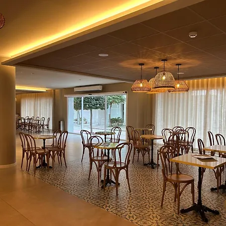 - Don Juan Tossa Hotel *